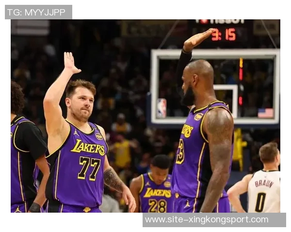 东契奇期待湖人揭幕战目标直指总冠军荣耀 东契奇期待湖人揭幕战目标直指总冠军荣耀