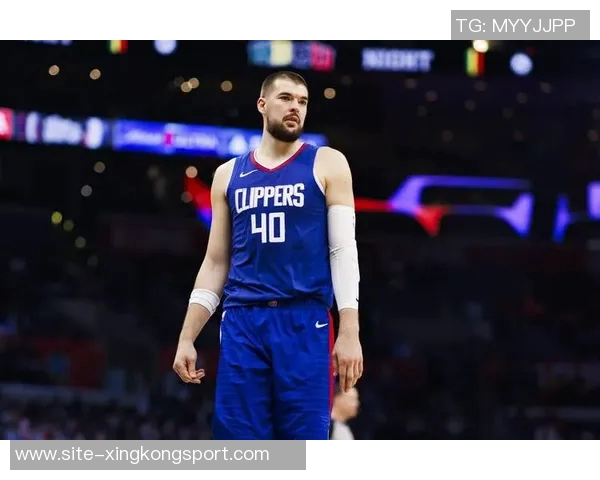 文班表现超凡让浓眉显得普通他是我见过最罕见的优秀球员