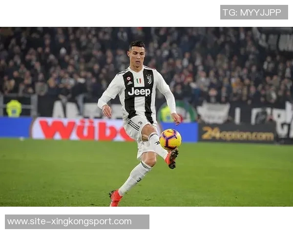 C罗精彩表现数据分析8射4正传射门得分失点中框关键传球评分70